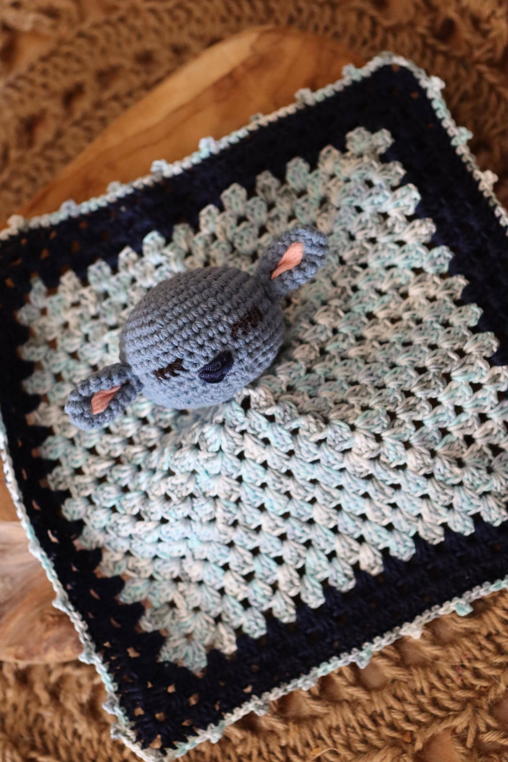 Doudou plat Carré granny