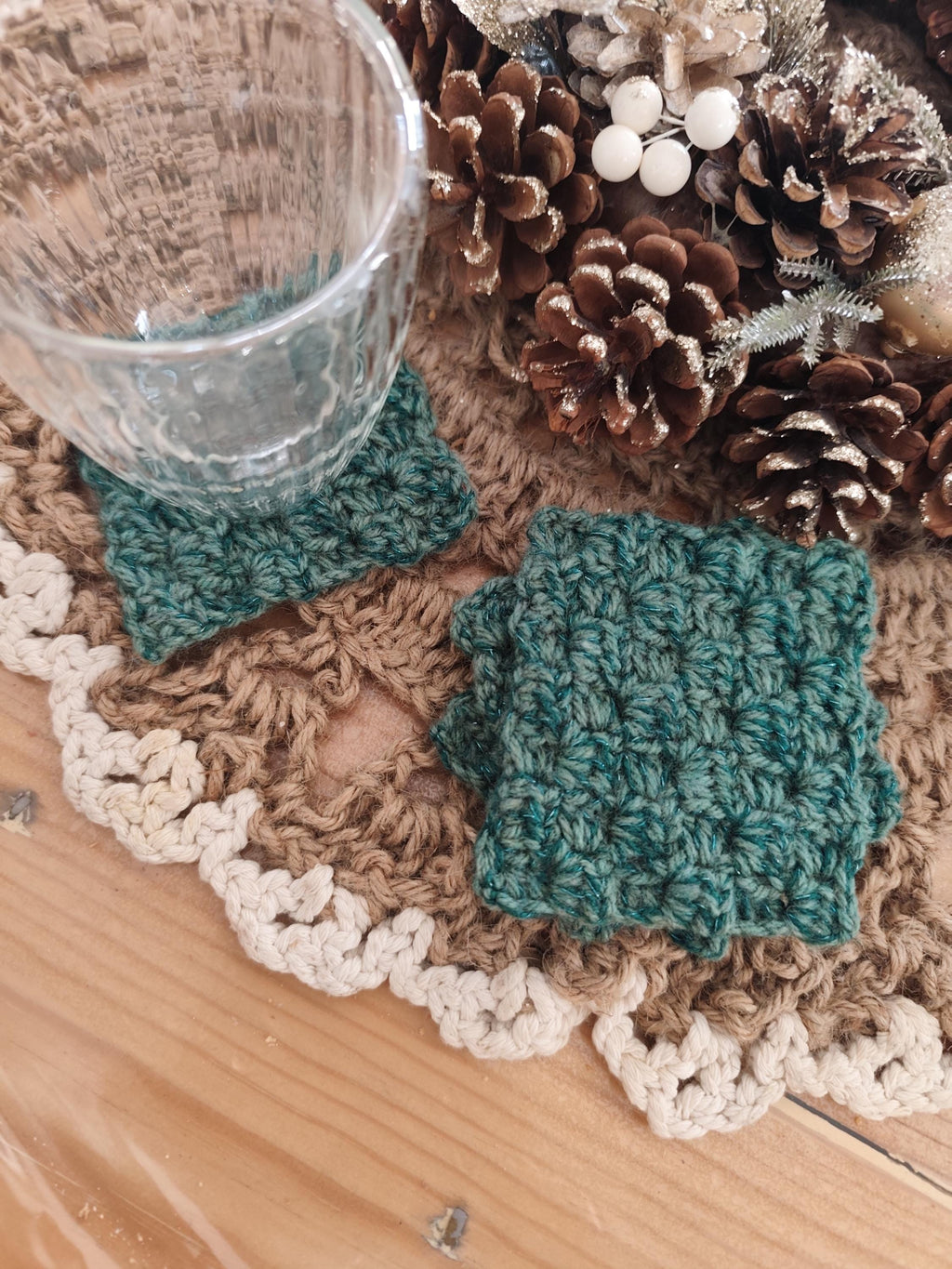 Set de 4 dessous de verre crochetés  — lot de 4 — fait main, cadeau maison cosy