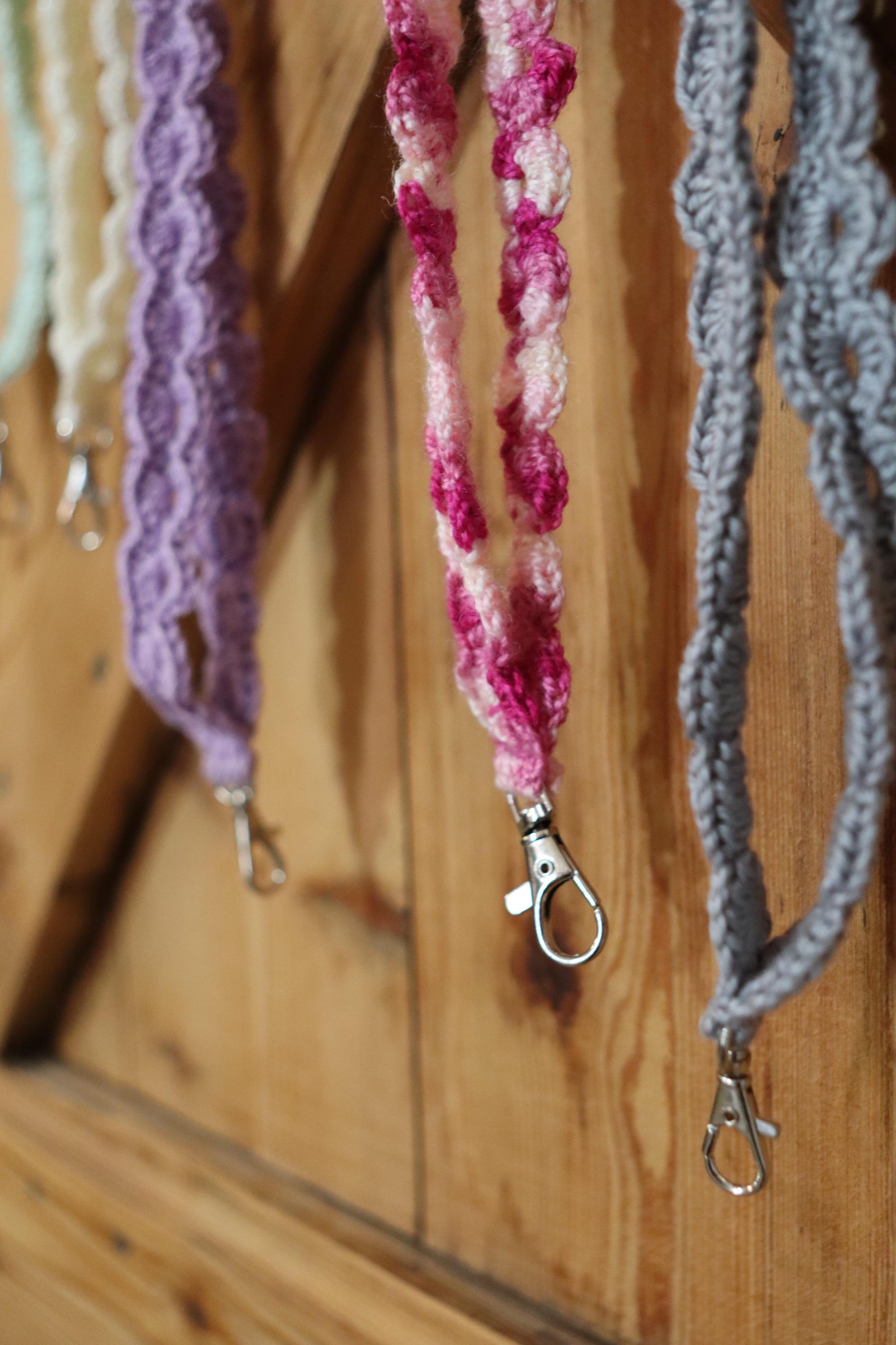 Cordons porte-clés au crochet – Accessoires faits main