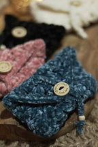 Mini pochette en crochet – Fait main avec amour