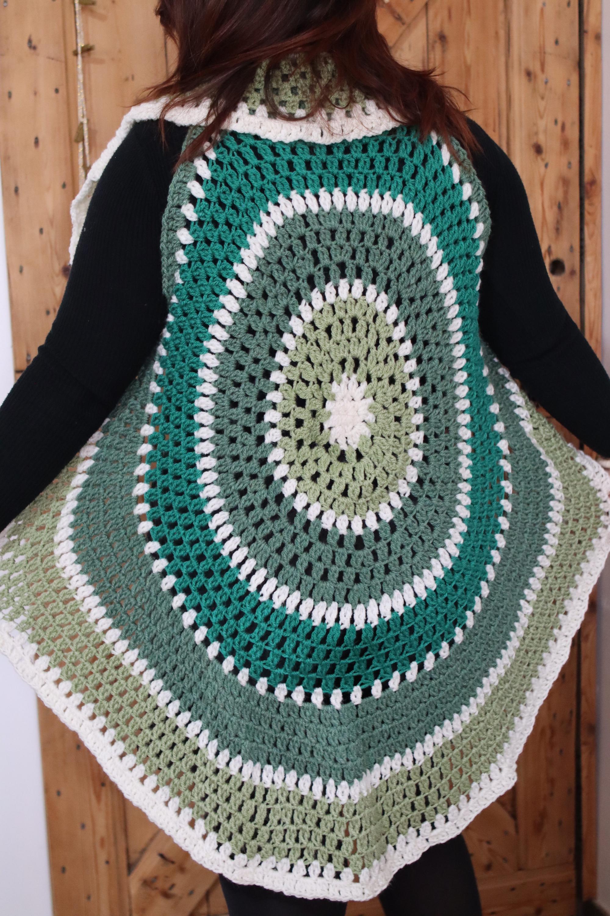 Gilet Mandala Rond au Crochet – Kimono Bohème Femme – Fait Main – Personnalisable– Ø 1 m