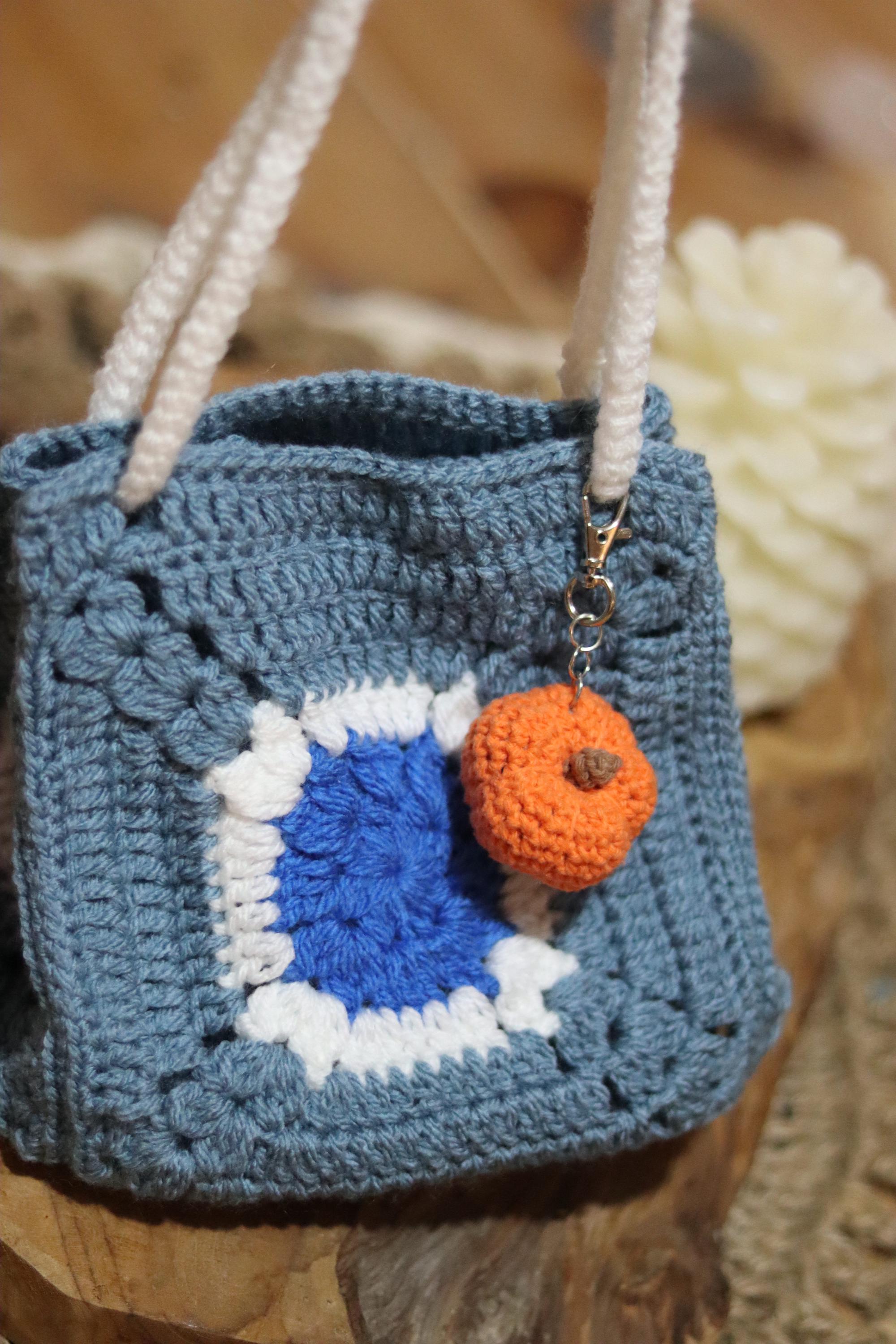Différents modèles Sac au crochet "Le P'tit Carré" - Fait main