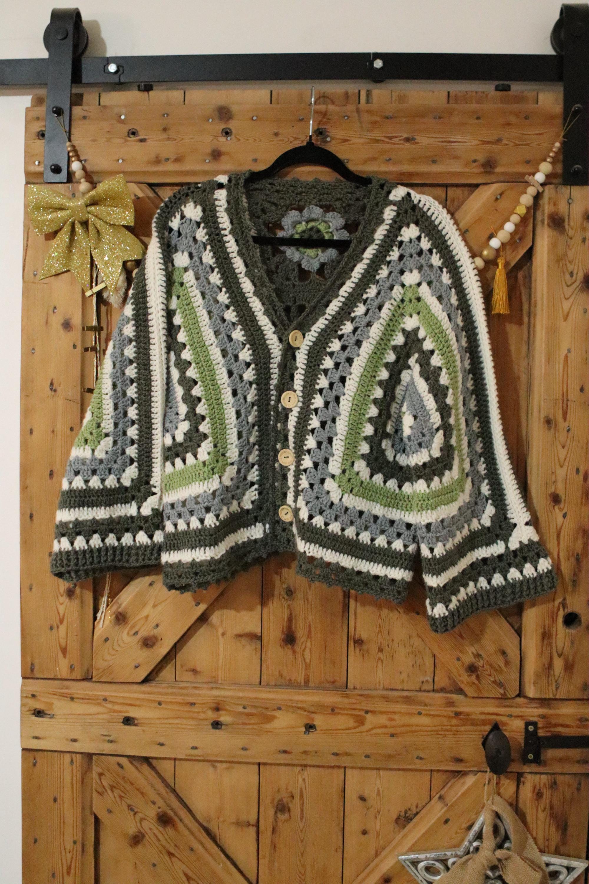 Gilet hexagonal bohème - Fait Main – Gilet / petit pull artisanal – Pièce unique – Personnalisable