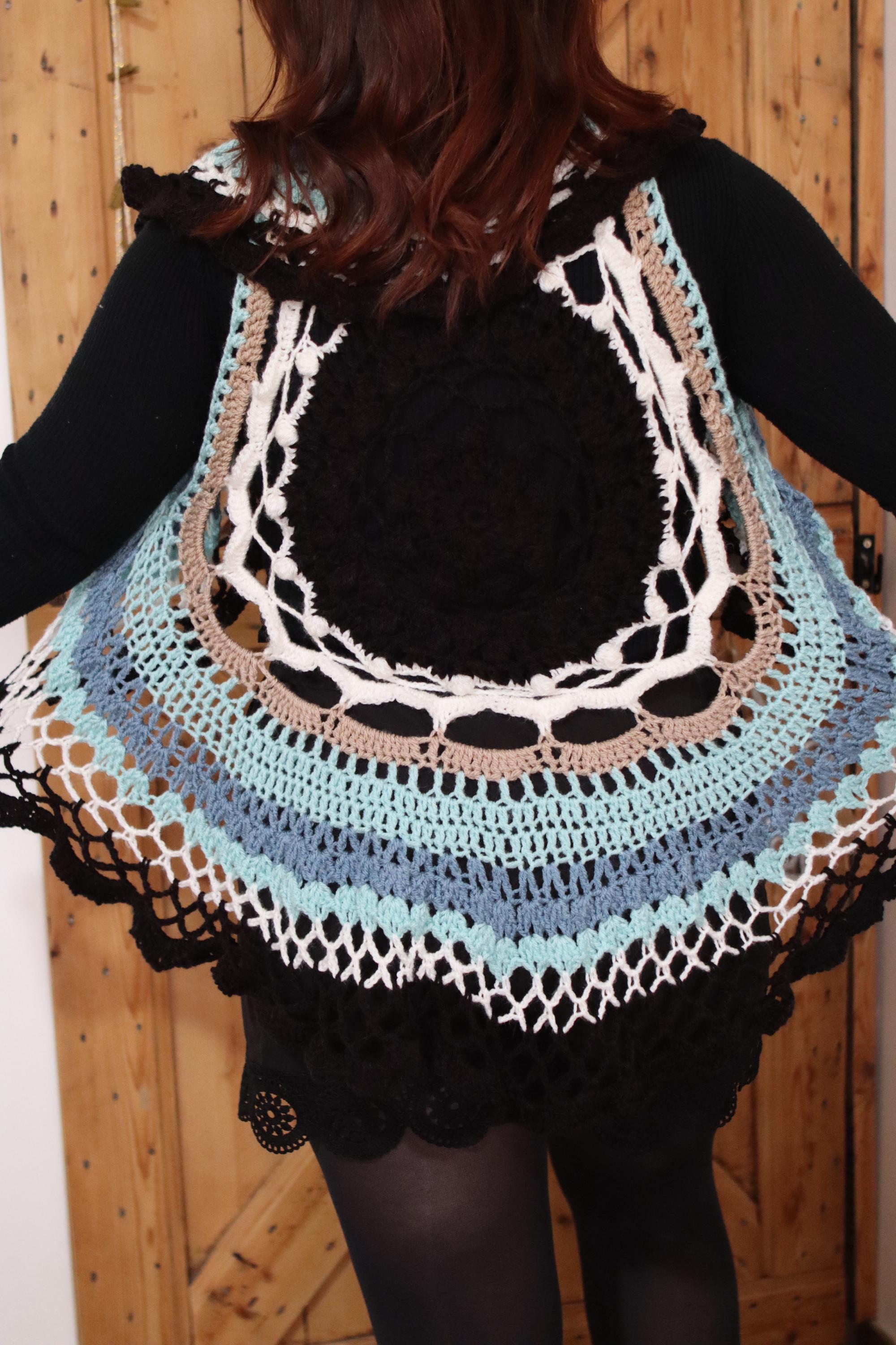 Gilet Mandala Court au Crochet – Kimono Bohème Femme – Personnalisable – Ø 90 cm