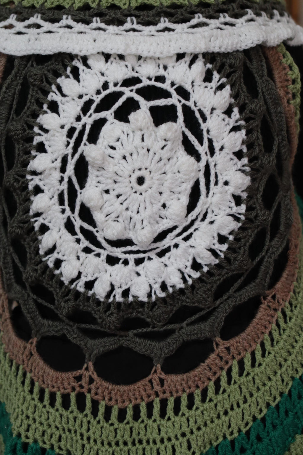Gilet Mandala Court au Crochet – Kimono Bohème Femme – Personnalisable – Ø 90 cm