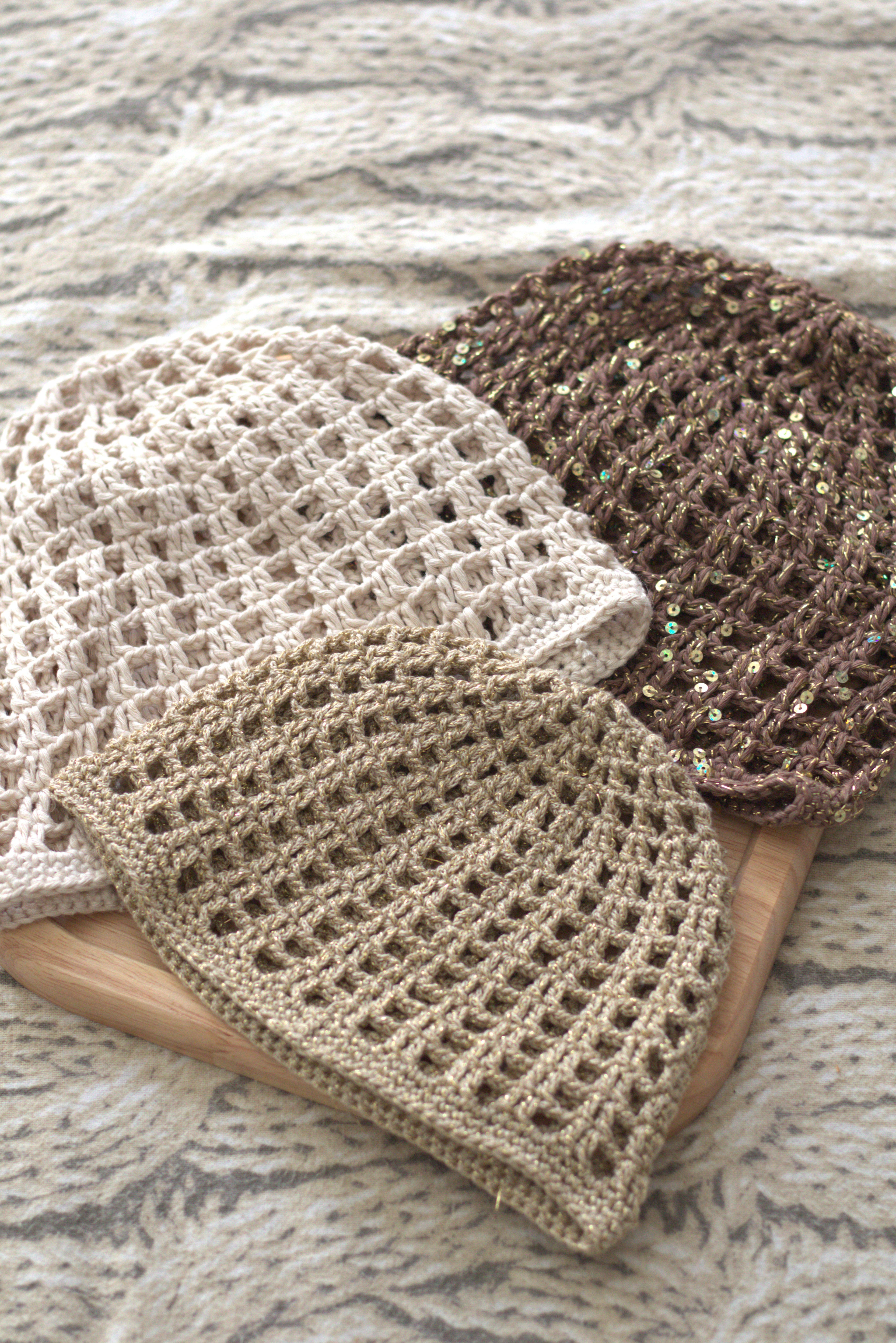 Bonnet résille au crochet – Accessoire tendance fait main ✨