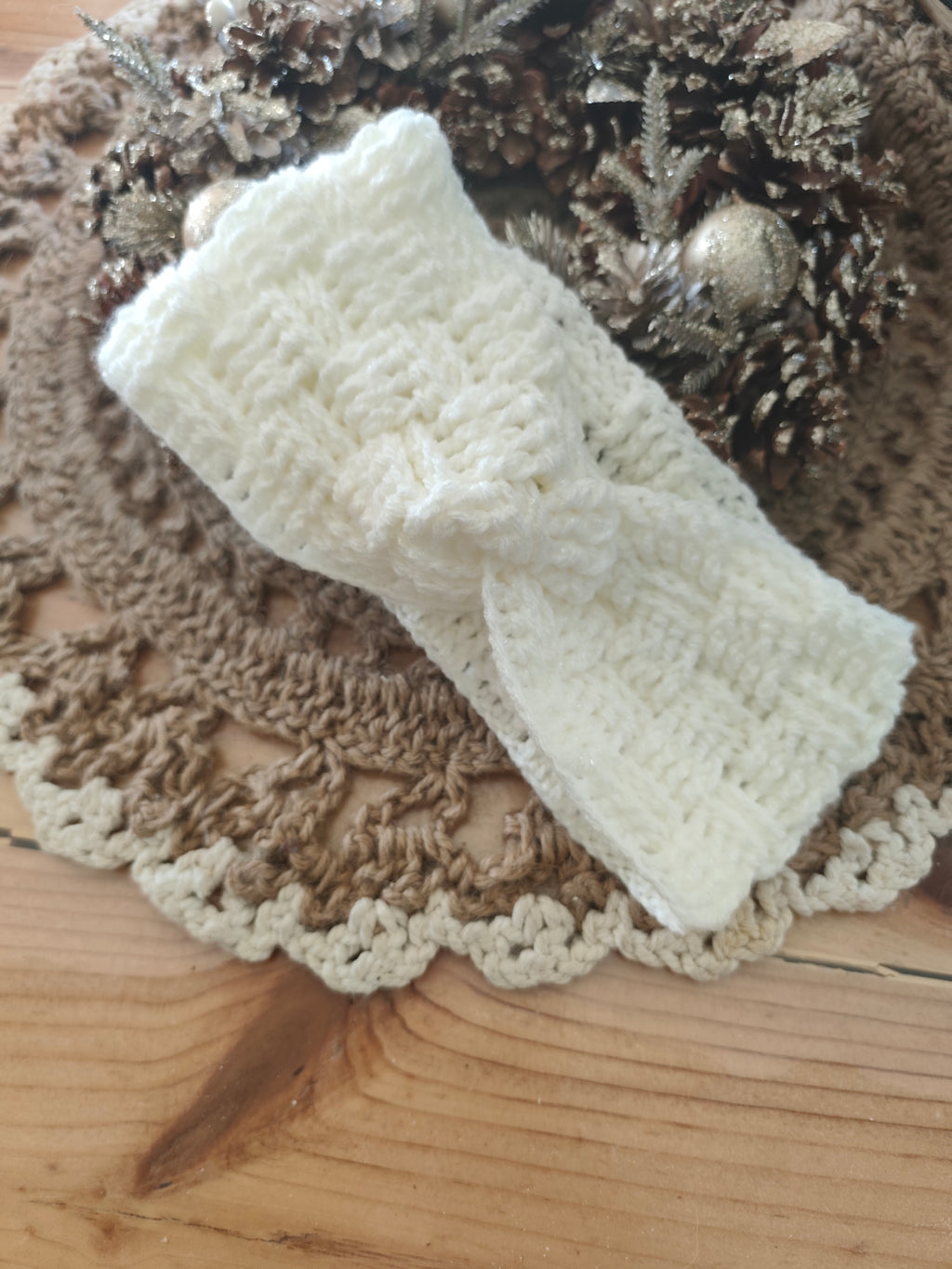 Bandeau au crochet torsadé - Modèle avec motif en relief fait main