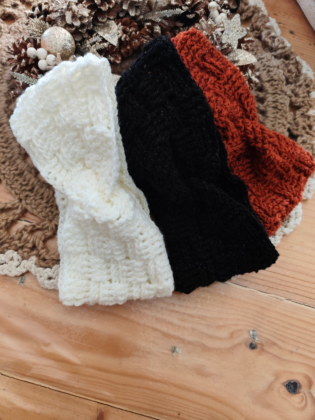 Bandeau au crochet torsadé - Modèle avec motif en relief fait main