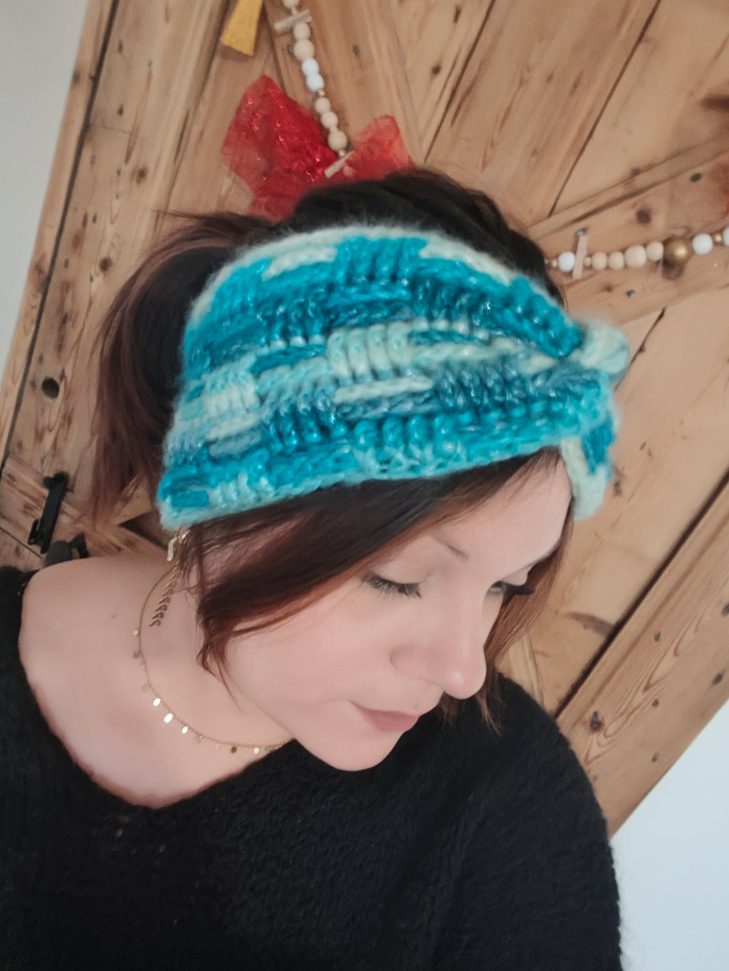 Bandeau au crochet torsadé - Modèle avec motif en relief fait main
