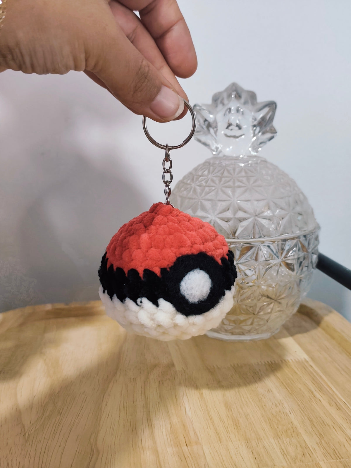 🔴⚪ Pokéball – Porte-clés fait main 🧶