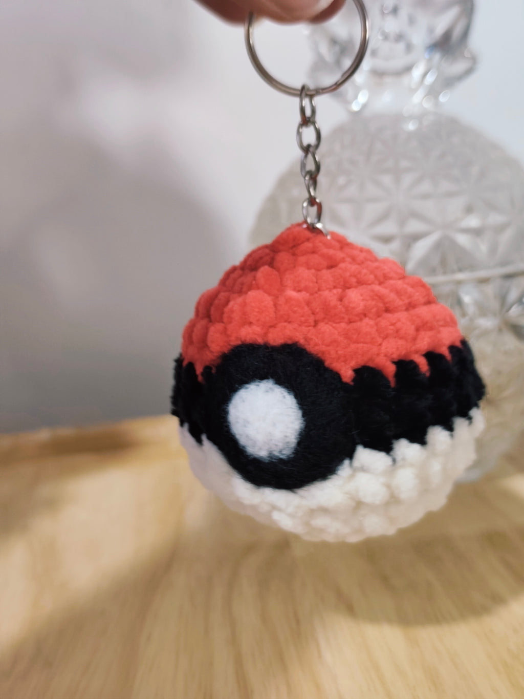 🔴⚪ Pokéball – Porte-clés fait main 🧶