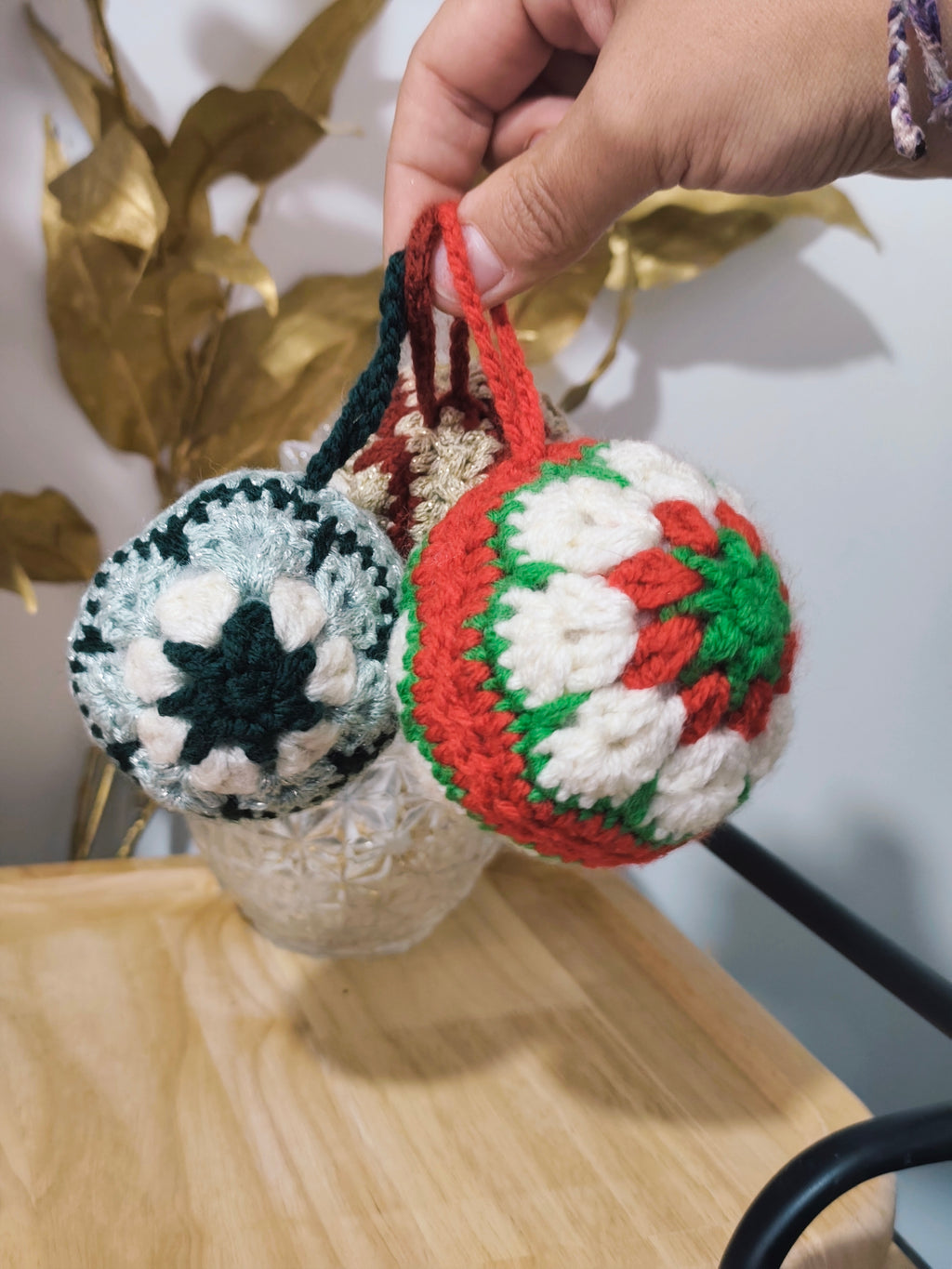 🎄 Boule de Noël en granny – Personnalisable 🧶✨