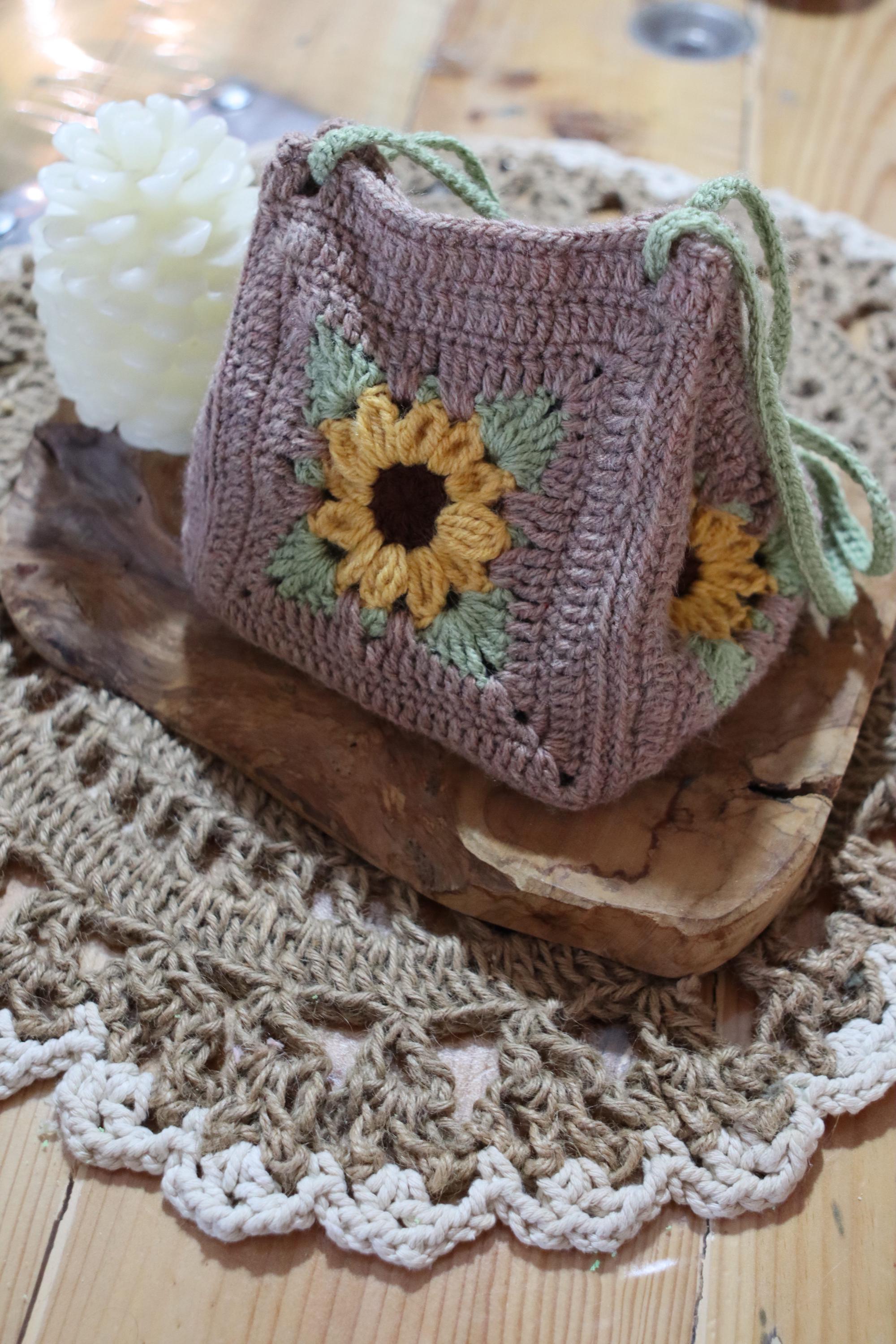 Différents modèles Sac au crochet "Le P'tit Carré" - Fait main