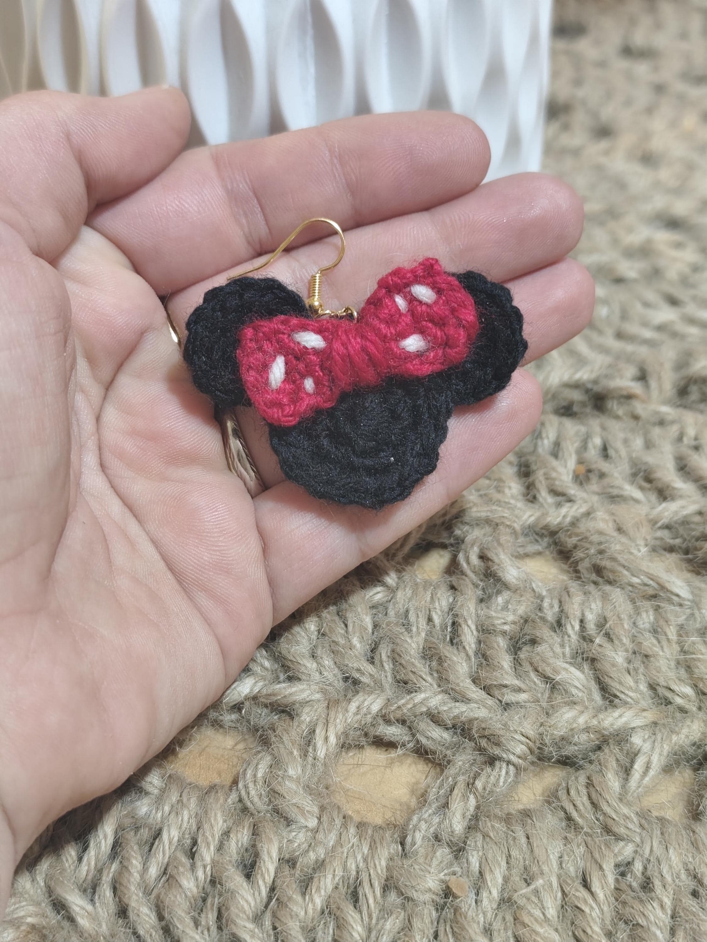 Boucles d’oreilles Minnie au crochet – Fait main – Légères