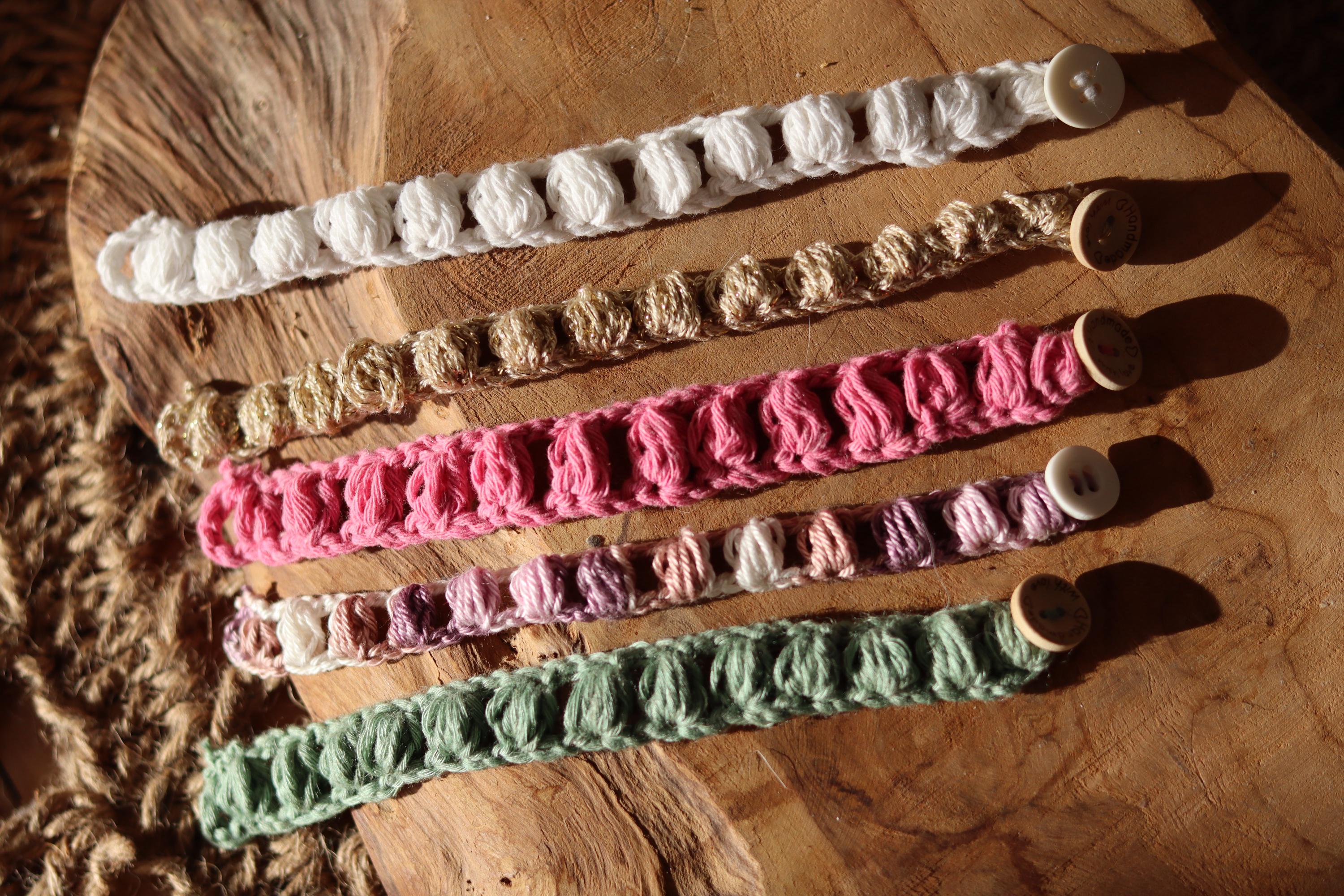 Bracelet crochet relief