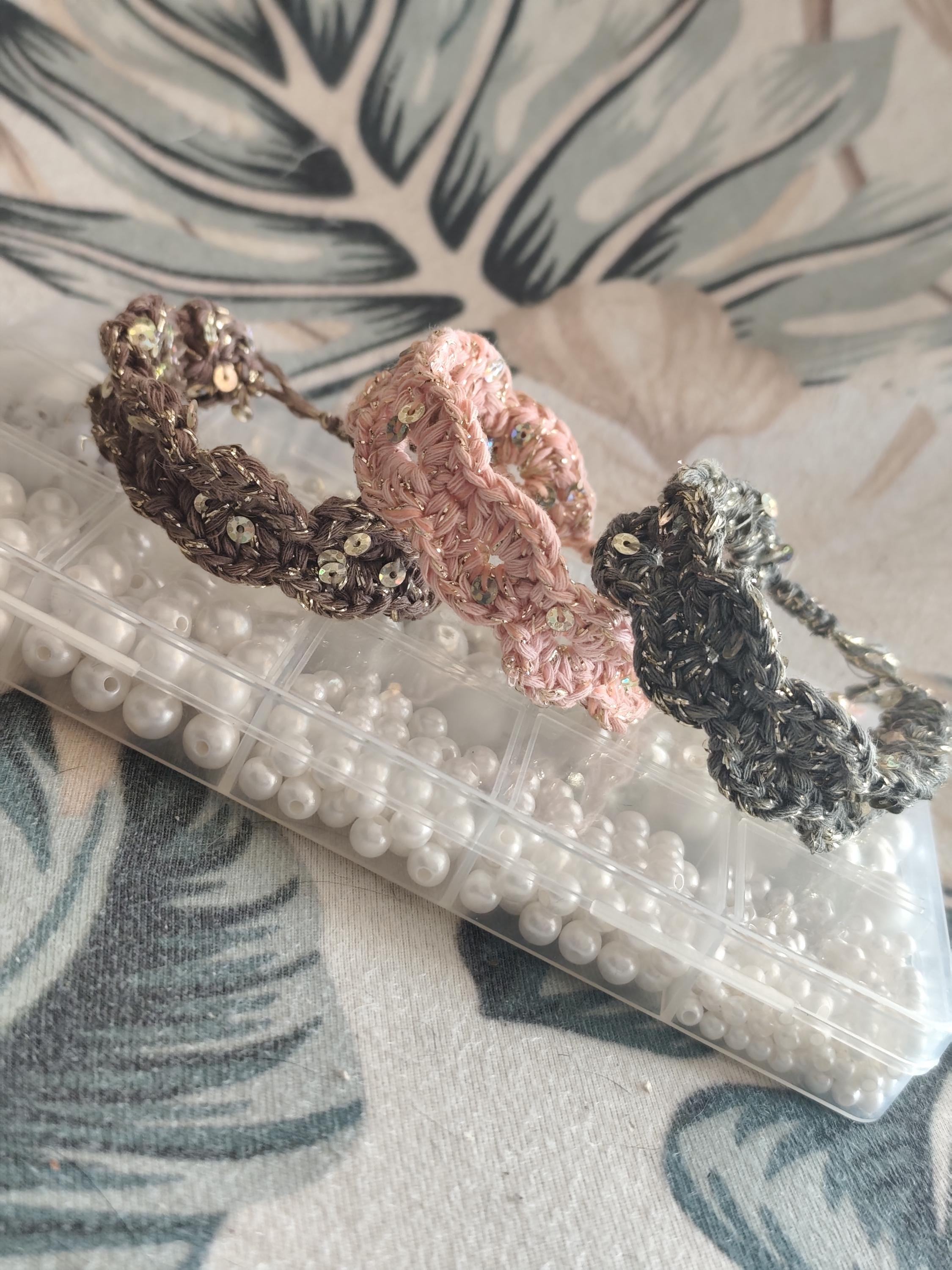 Bracelet crochet bohème pailleté – Adulte & Enfant – Bijou fait main –